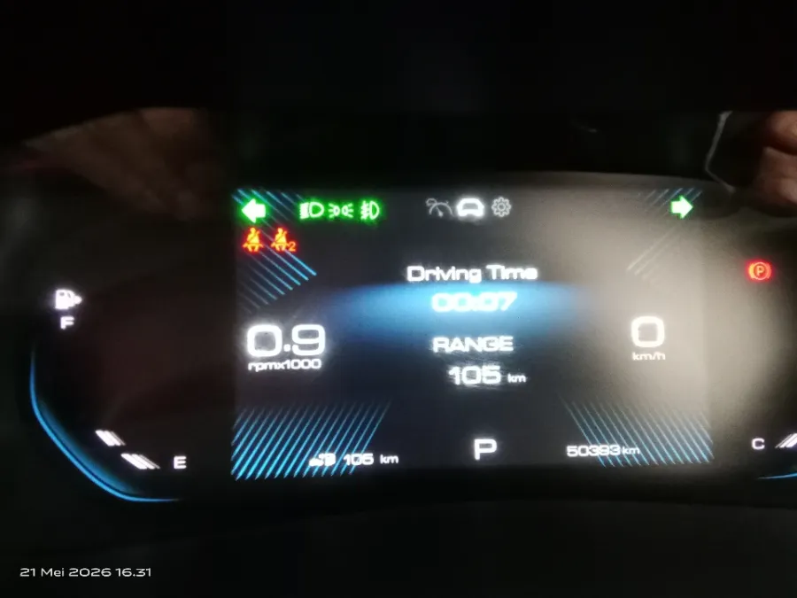 Foto Mobil Bekas Odometer Wuling Alvez 1.5 CE tahun 2023
