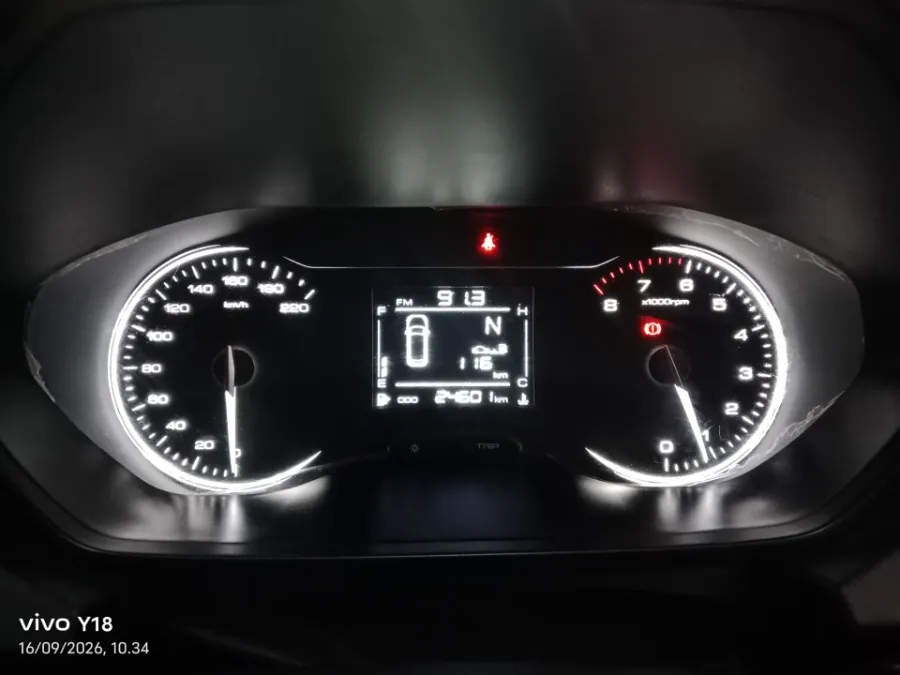 Foto Mobil Bekas Odometer Wuling Alvez 1.5 CE tahun 2023