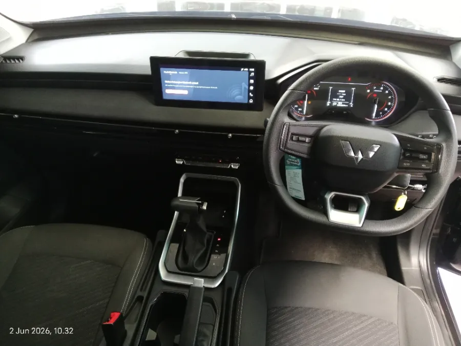 Foto Mobil Bekas Dashboard Wuling Alvez 1.5 CE tahun 2024