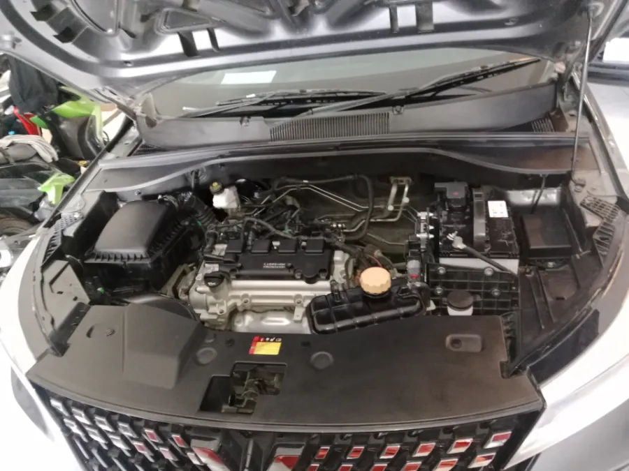 Foto Mobil Bekas Mesin Wuling Alvez 1.5 CE tahun 2024
