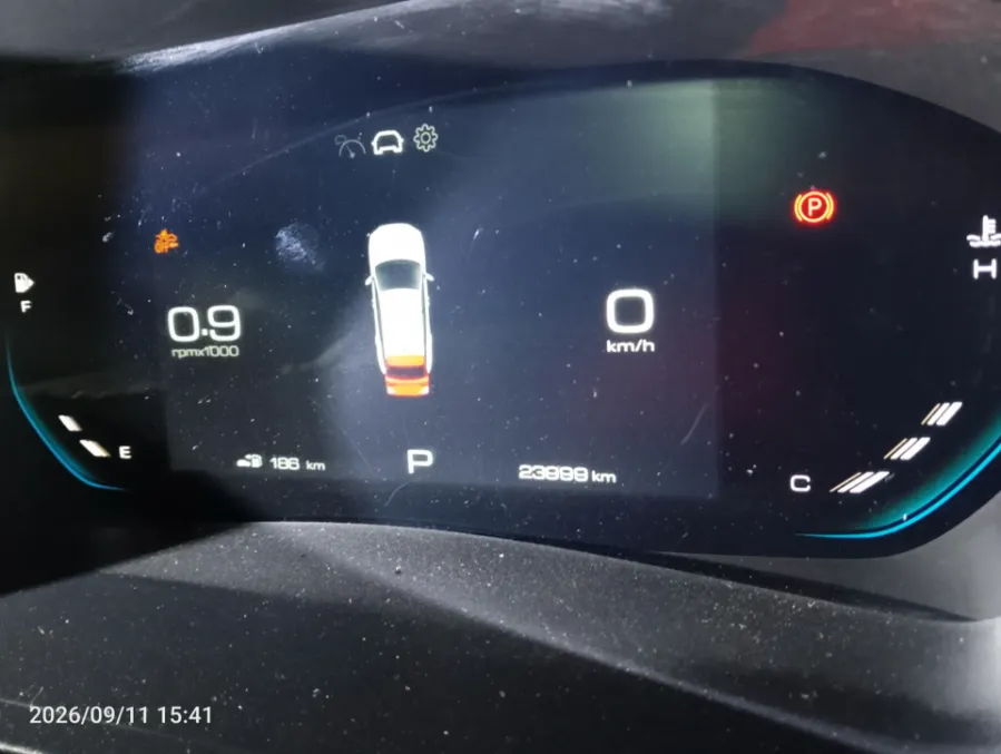 Foto Mobil Bekas Odometer Wuling Alvez 1.5 EX tahun 2024