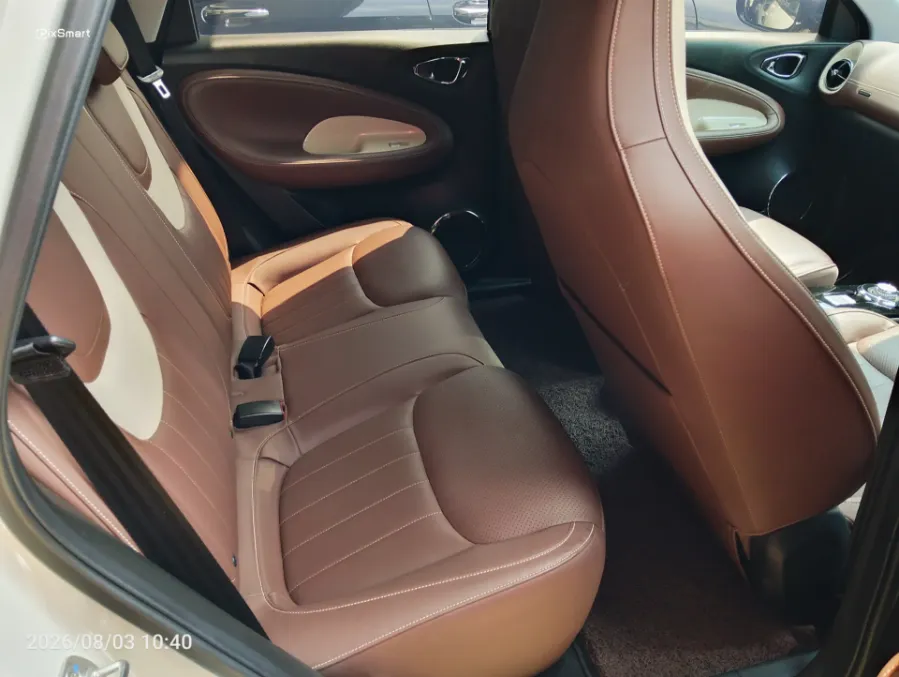 Foto Mobil Bekas Kabin Belakang Wuling Binguo Premium Range tahun 2024