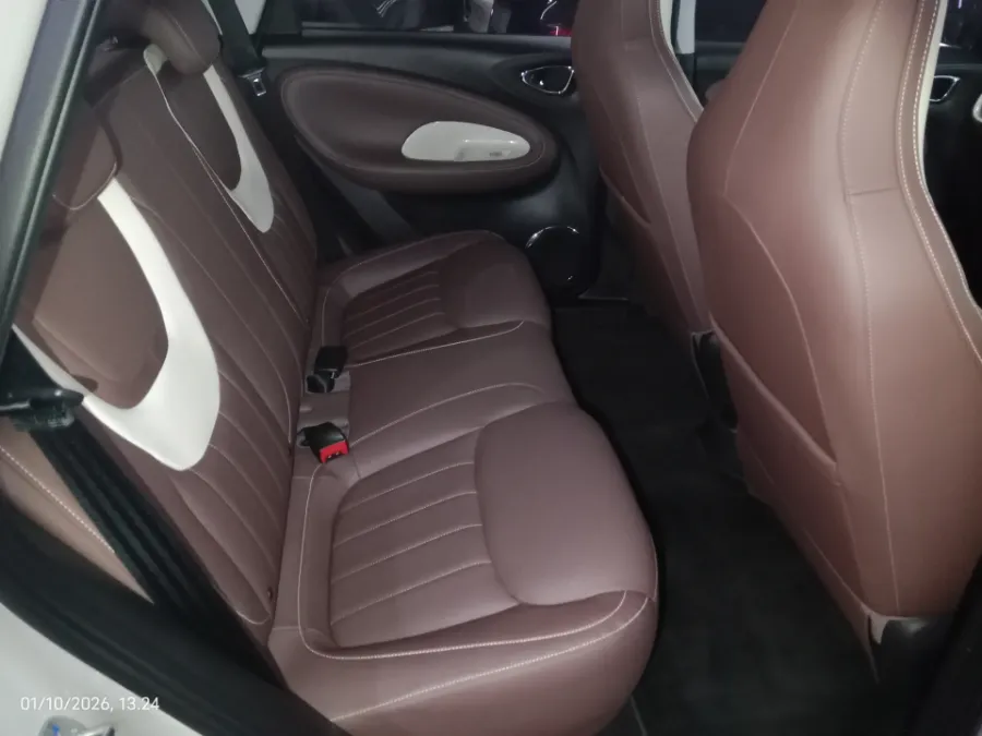 Foto Mobil Bekas Kabin Belakang Wuling Binguo Premium Range tahun 2024