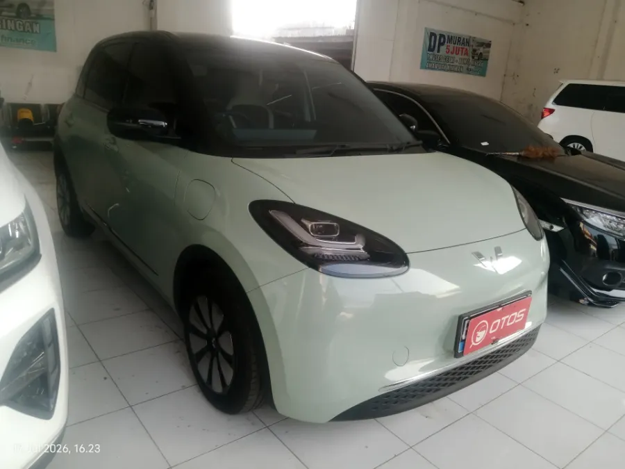Foto Mobil Bekas Kanan Depan Wuling Binguo Premium Range tahun 2024