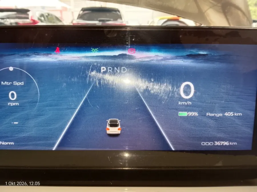 Foto Mobil Bekas Odometer Wuling Binguo Premium Range tahun 2024