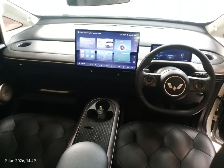 Foto Mobil Bekas Dashboard Wuling Cloud EV Long Range tahun 2024