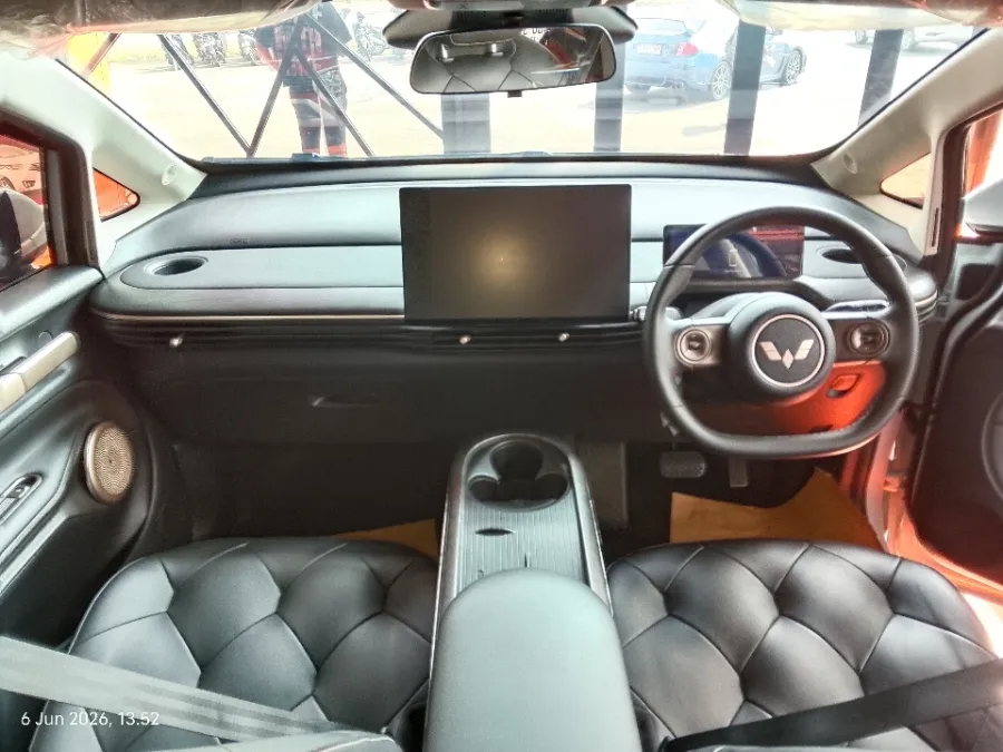 Foto Mobil Bekas Dashboard Wuling Cloud EV Long Range tahun 2024