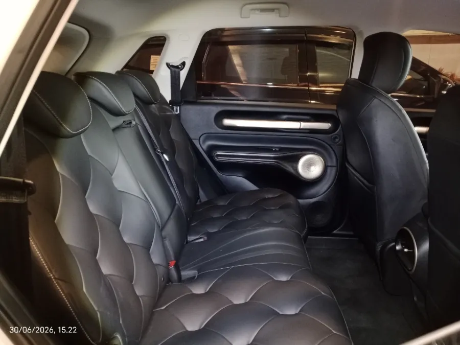 Foto Mobil Bekas Kabin Belakang Wuling Cloud EV Long Range tahun 2024