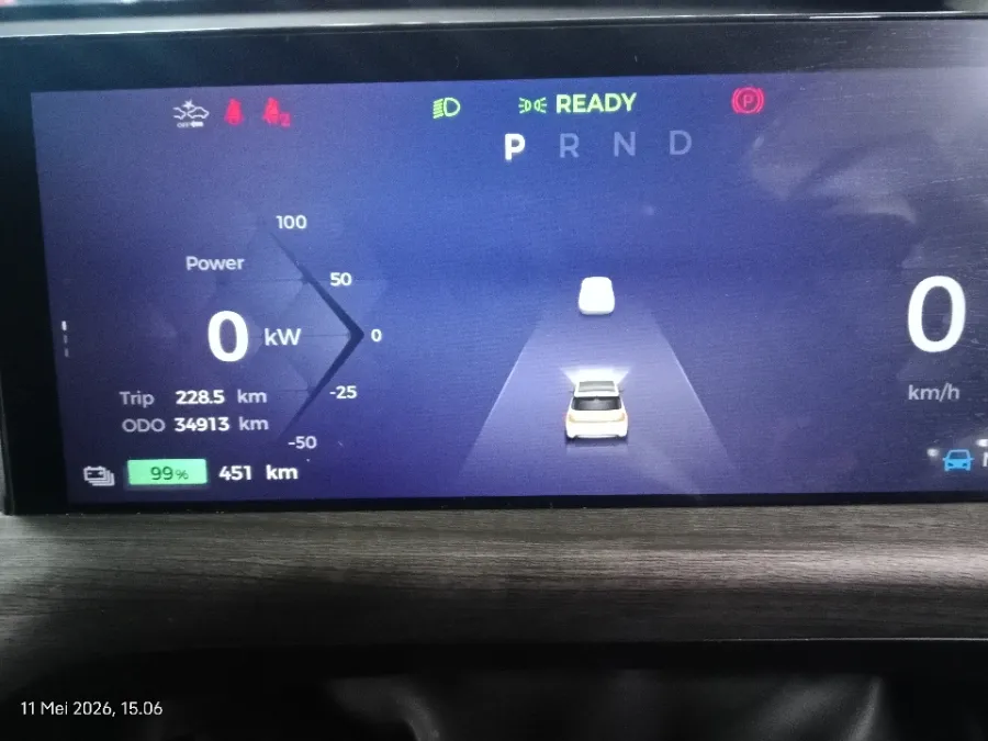 Foto Mobil Bekas Odometer Wuling Cloud EV Long Range tahun 2024