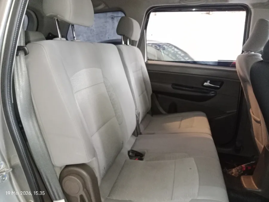 Foto Mobil Bekas Kabin Belakang Wuling Confero 1.5 tahun 2021
