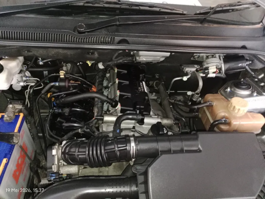 Foto Mobil Bekas Mesin Wuling Confero 1.5 tahun 2021