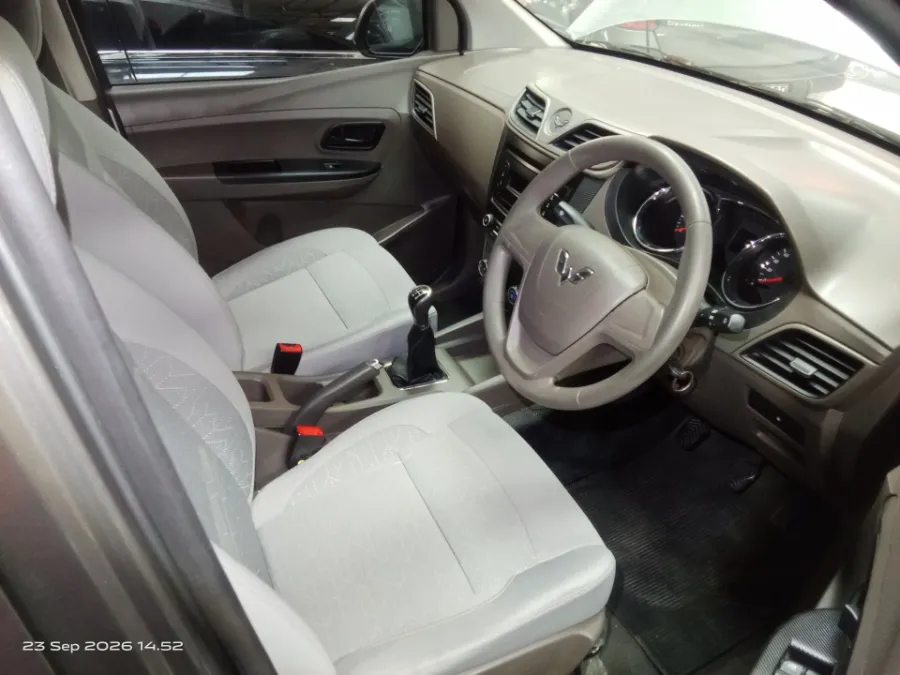 Foto Mobil Bekas Kabin Depan Wuling Confero 1.5 Double Blower tahun 2022