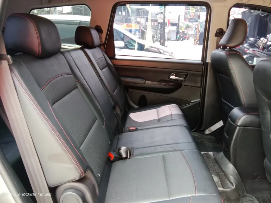 Foto Mobil Bekas Kabin Belakang Wuling Confero 1.5 S C tahun 2021