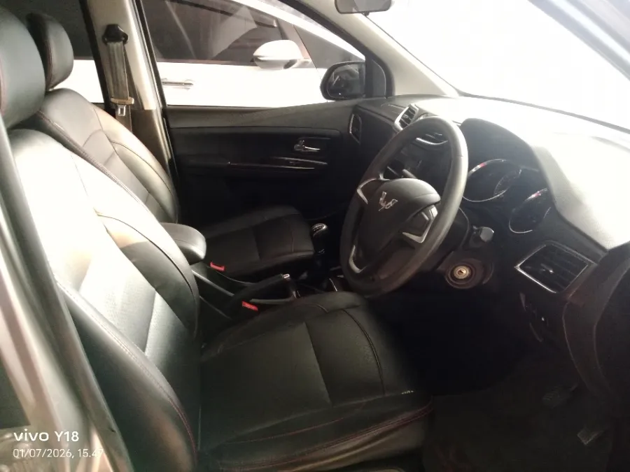 Foto Mobil Bekas Kabin Depan Wuling Confero S 1.5 C tahun 2020