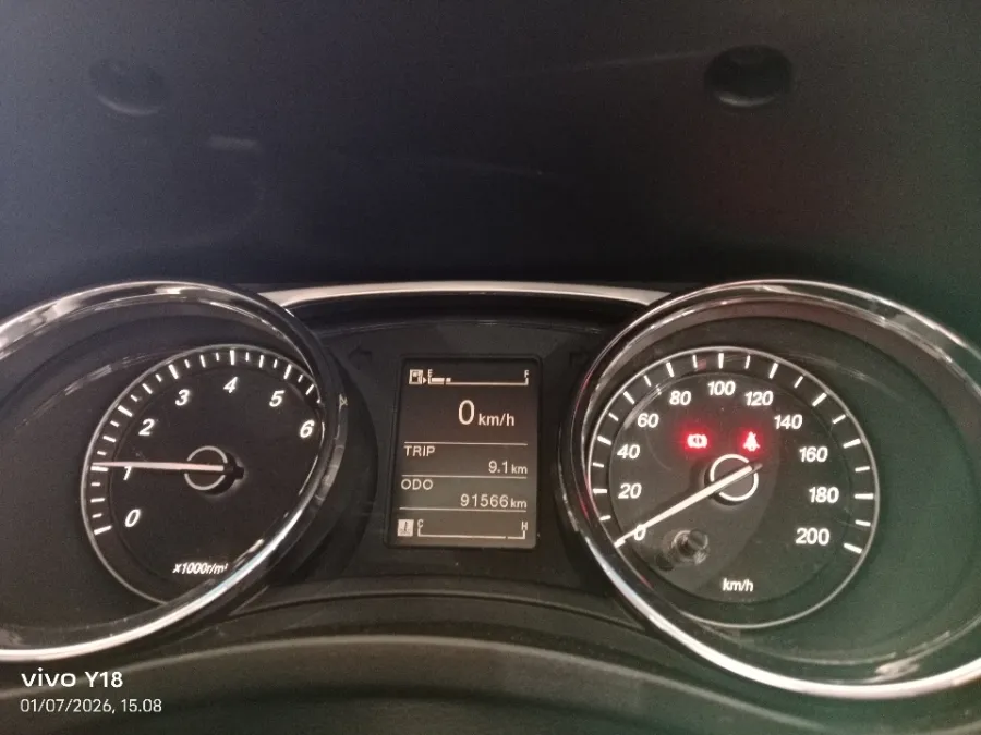 Foto Mobil Bekas Odometer Wuling Confero S 1.5 C tahun 2020