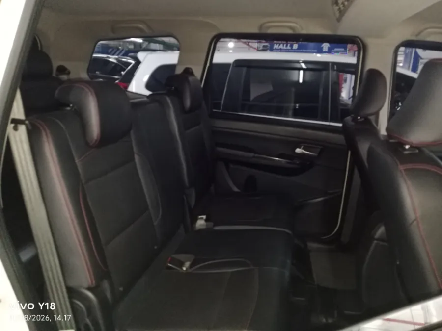 Foto Mobil Bekas Kabin Belakang Wuling Confero S 1.5 C tahun 2021