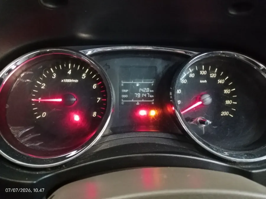 Foto Mobil Bekas Odometer Wuling Confero S 1.5 C tahun 2021