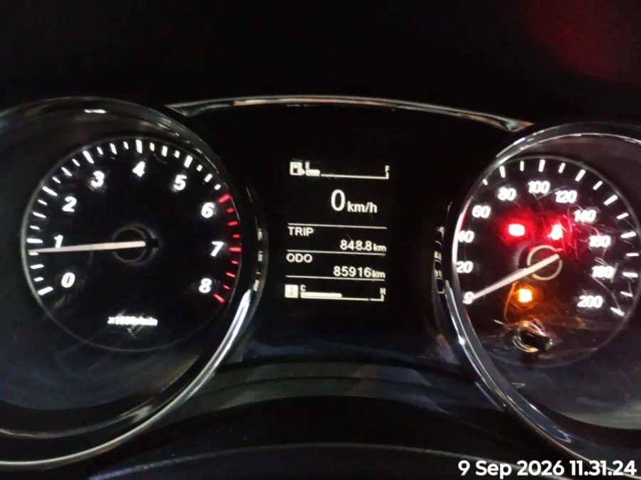 Foto Mobil Bekas Odometer Wuling Confero S 1.5 C tahun 2021