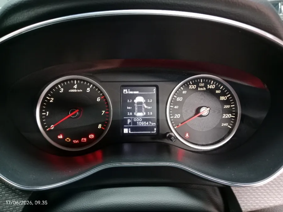 Foto Mobil Bekas Odometer Wuling Cortez 1.5 C T Lux tahun 2019