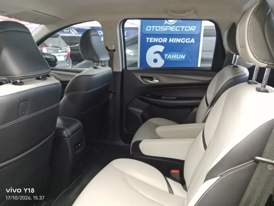 Foto Mobil Bekas Kabin Belakang Wuling Cortez 1.5 S T Lux tahun 2021