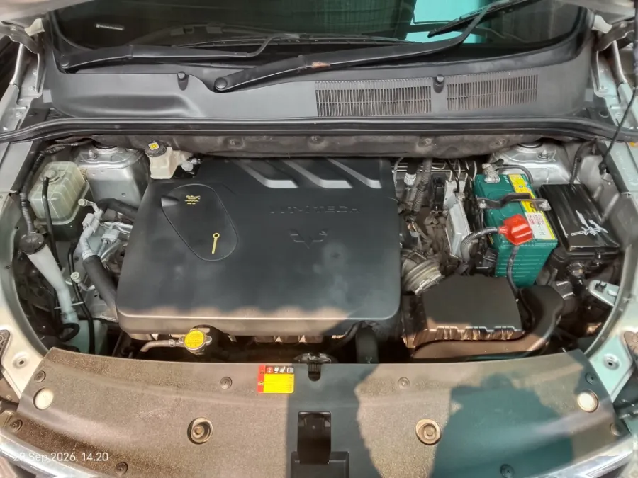 Foto Mobil Bekas Mesin Wuling Cortez 1.8 L Lux AMT tahun 2018